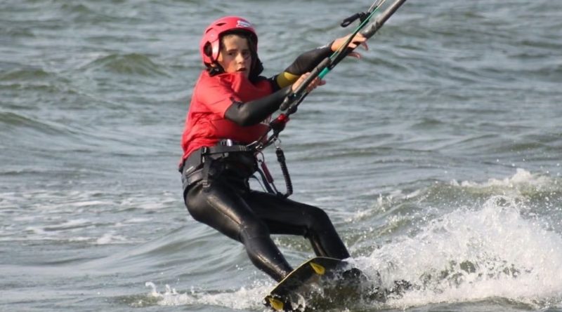 Tested kitesurfing on Jaï beach in Marignane